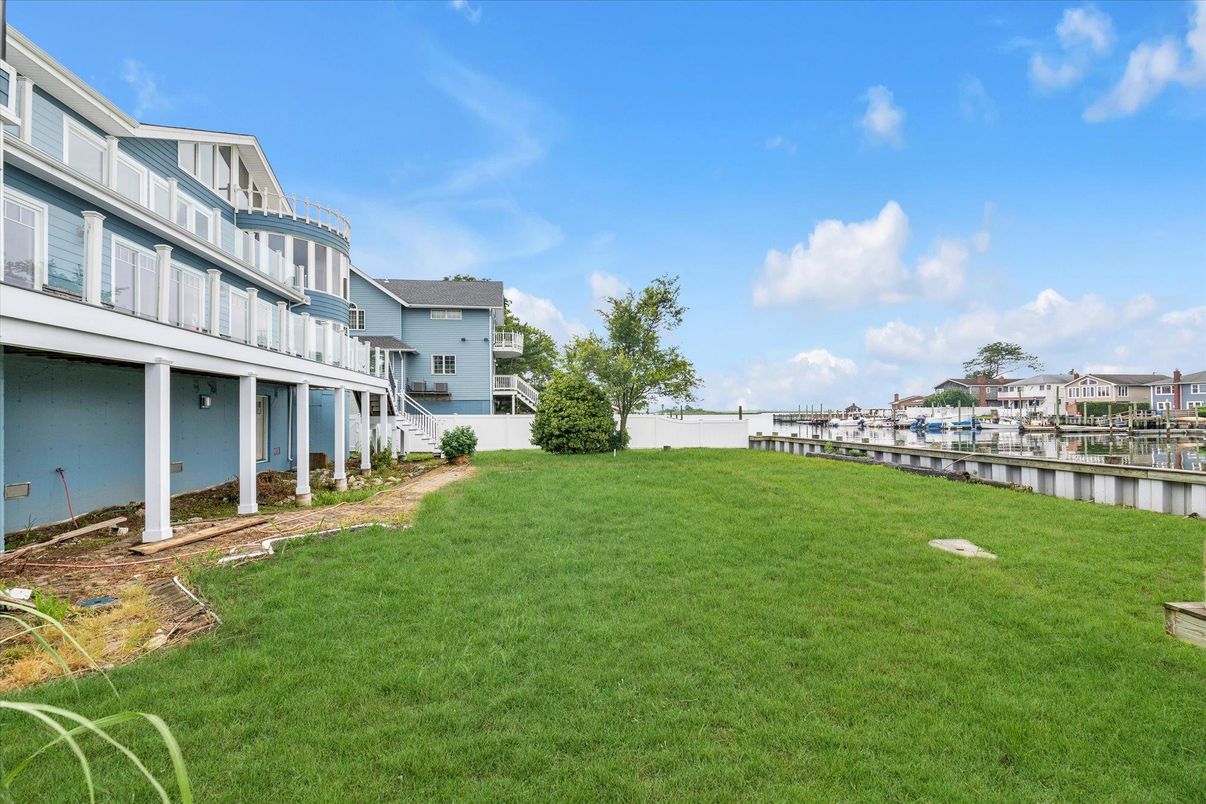 Backyard, Exterior, Water