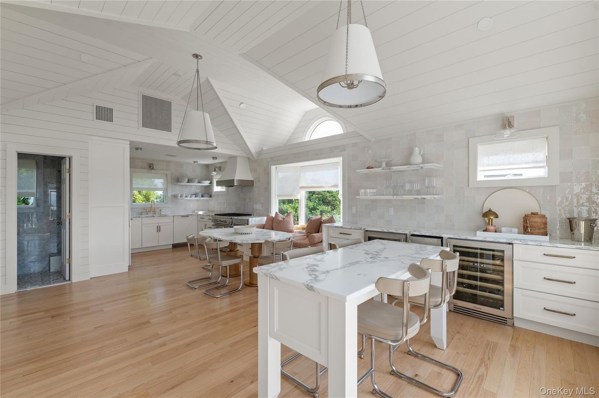 Dining room, Interior, Kitchen, Pendant Lights, Wood Texture Flooring