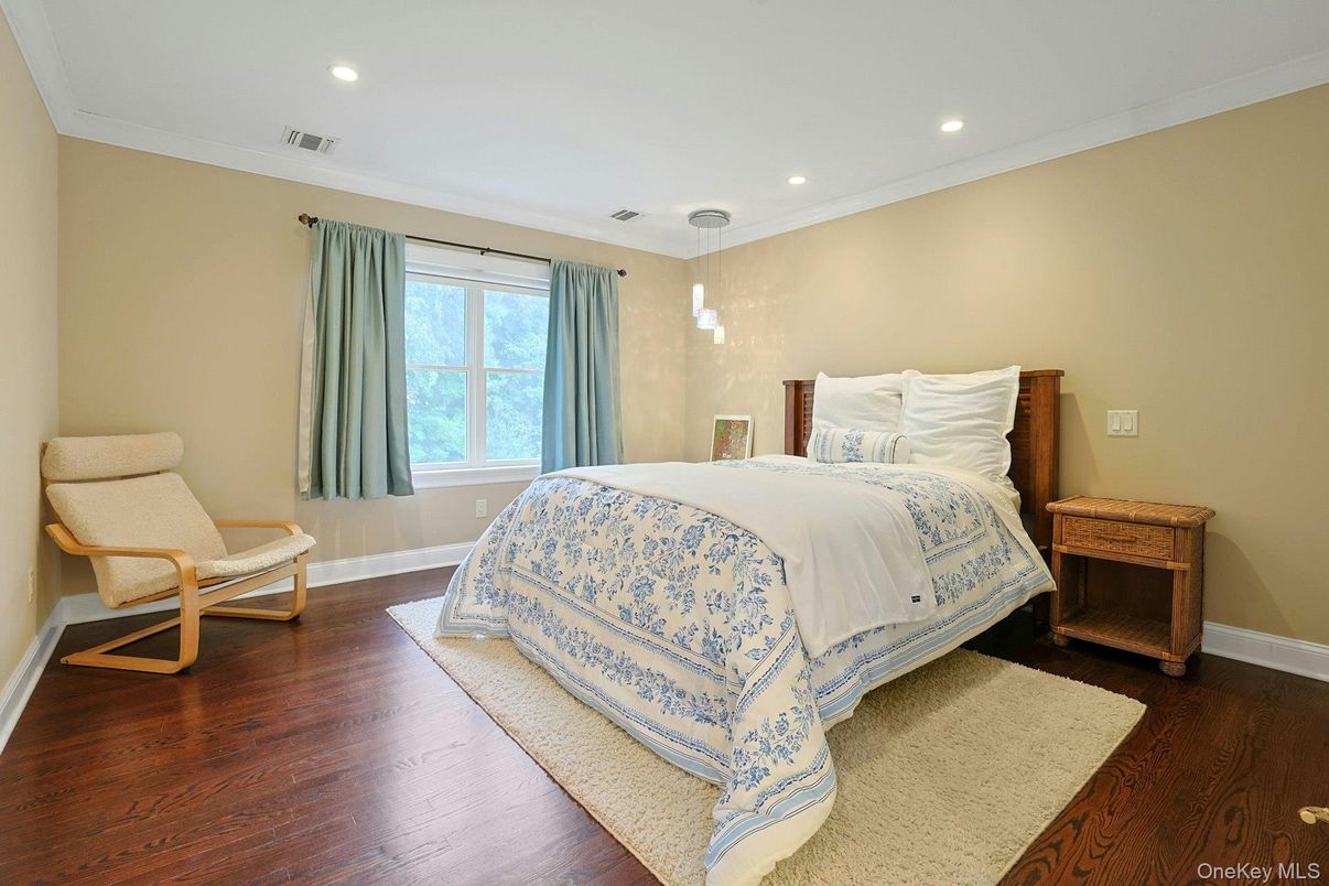 Bedroom, Interior, Pendant Lights, Recessed Lighting, Wood Texture Flooring