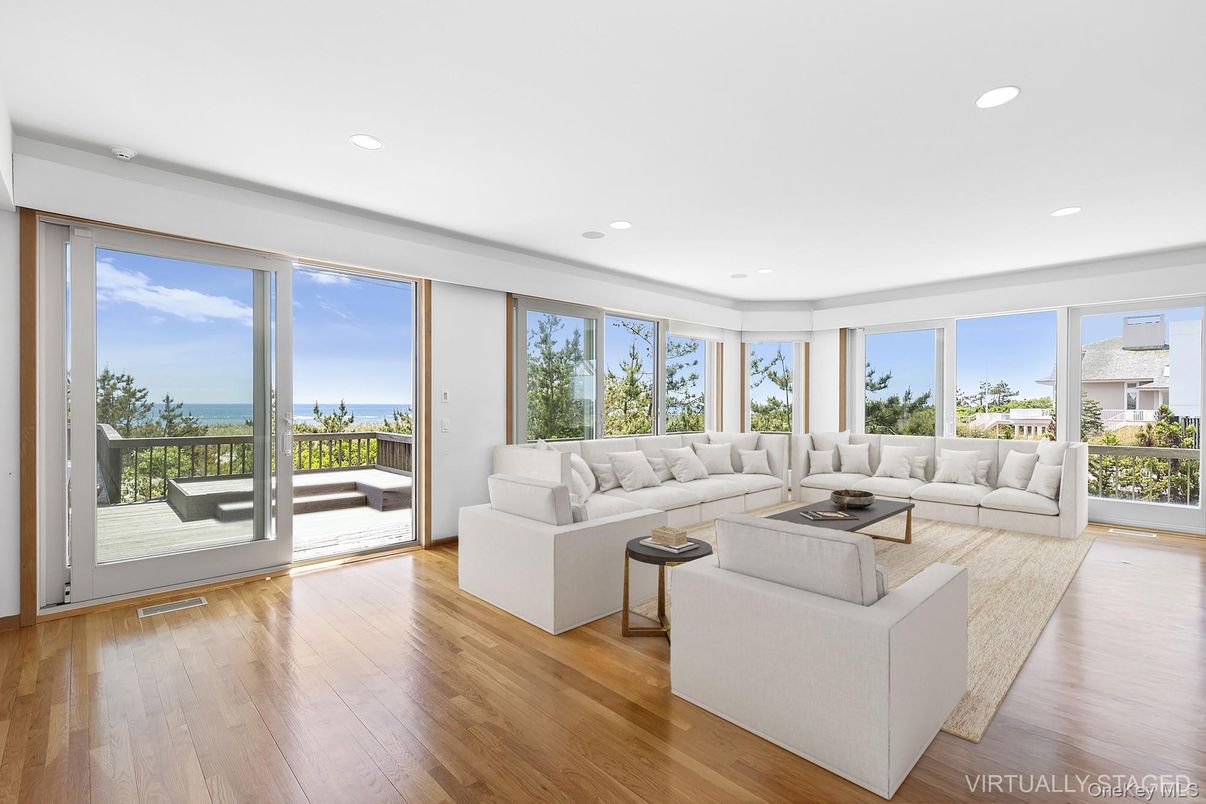 Interior, Living room, Recessed Lighting, Water, Wood Texture Flooring