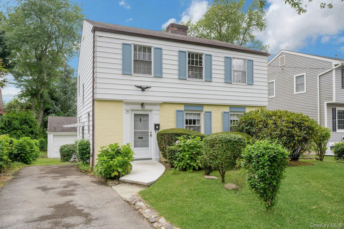 Exterior, Facade, Georgian