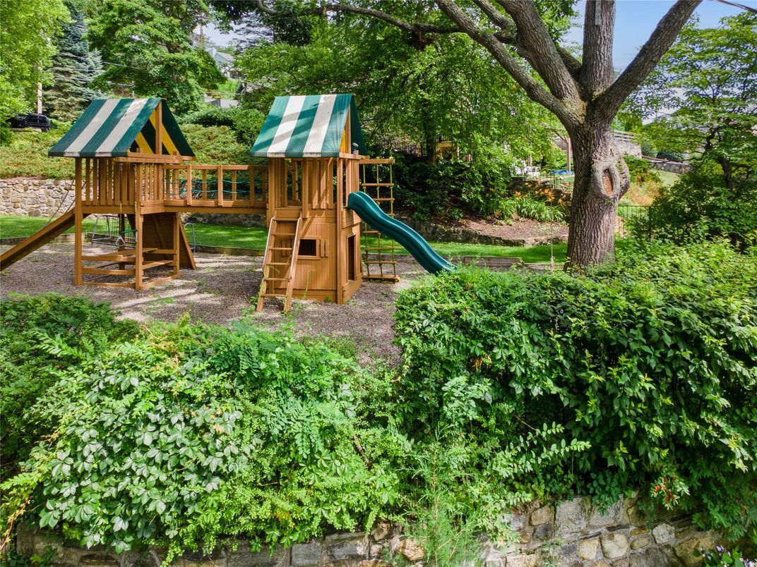 Backyard, Exterior, Playground