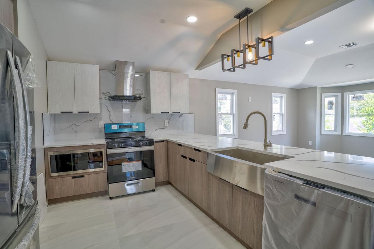 Interior, Kitchen, Pendant Lights, Recessed Lighting, Stainless Steel Appliances