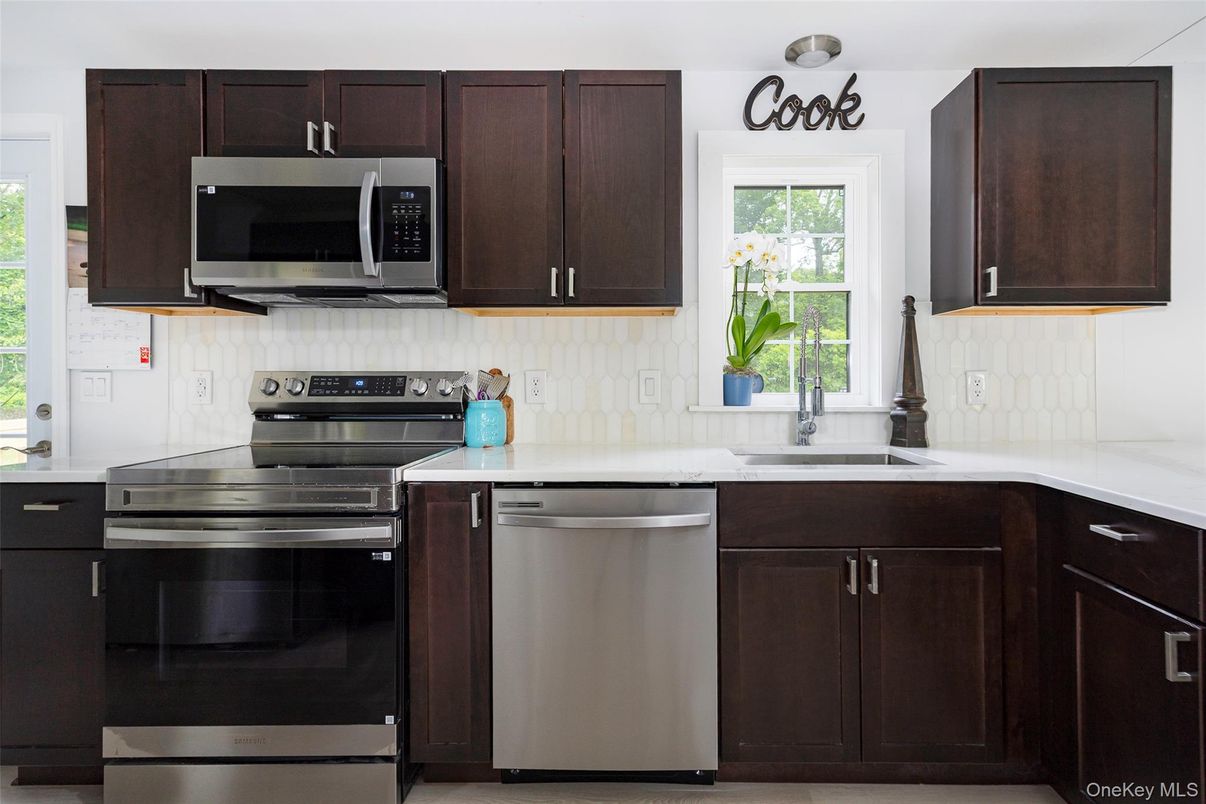 Interior, Kitchen, Stainless Steel Appliances
