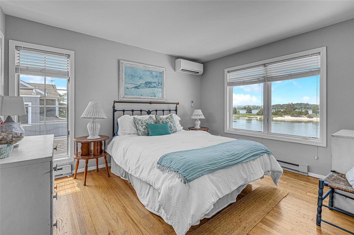 Bedroom, Interior, Water, Wood Texture Flooring