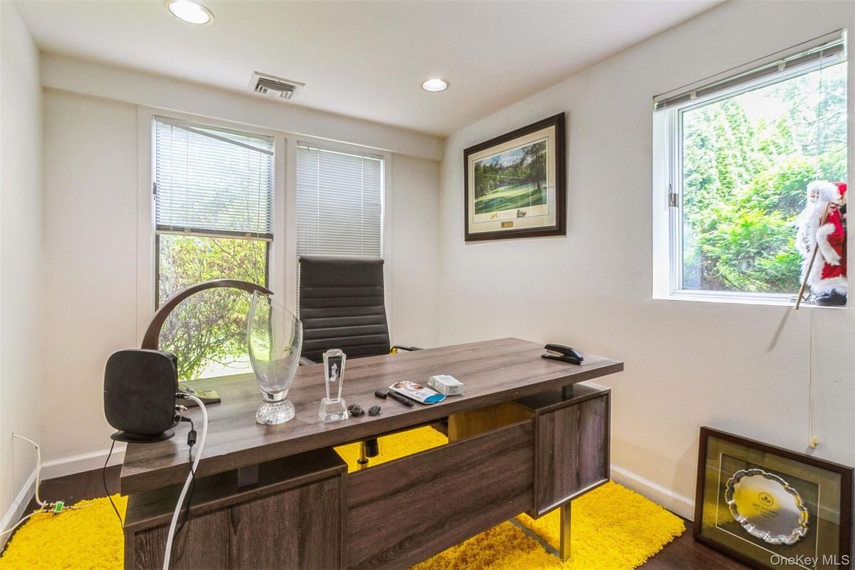 Home Office, Interior, Recessed Lighting, Wood Texture Flooring