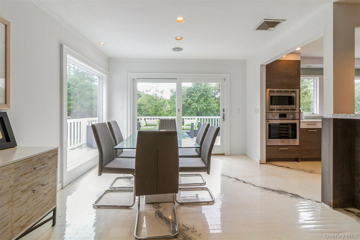 Dining room, Interior, Kitchen, Recessed Lighting, Stainless Steel Appliances