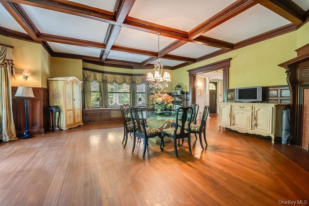 Chandelier, Dining room, Interior, Wooden Beams, Wood Texture Flooring