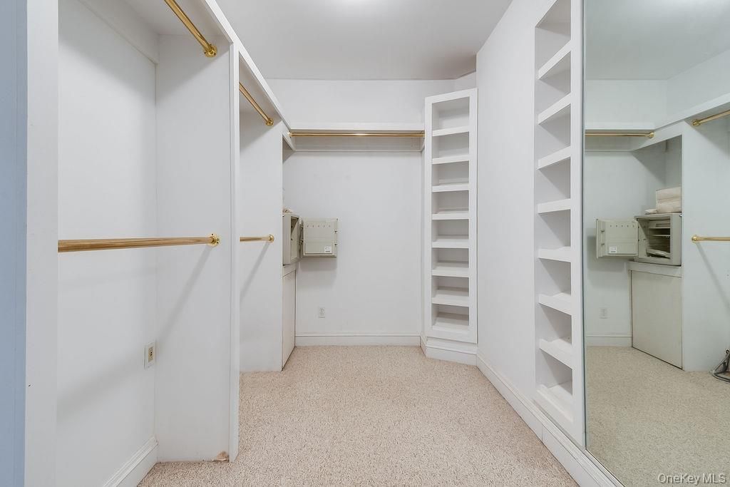 Interior, Walk-in Closets