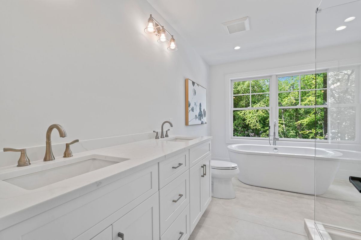 Bathroom, Dual Sink Vanities, Free Standing Baths, Interior, Recessed Lighting