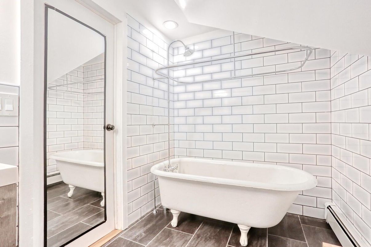 Bathroom, Free Standing Baths, Interior, Recessed Lighting