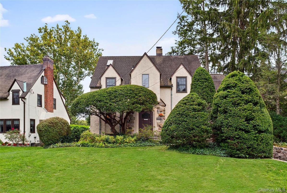 Backyard, Exterior, Facade, Tudor Revival