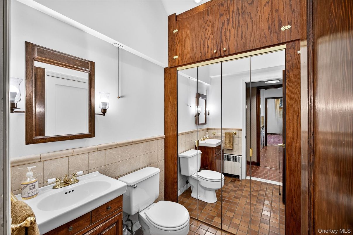 Bathroom, Interior