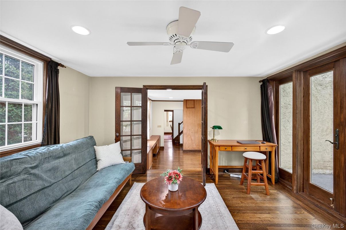 Home Office, Interior, Living room, Recessed Lighting, Wood Texture Flooring