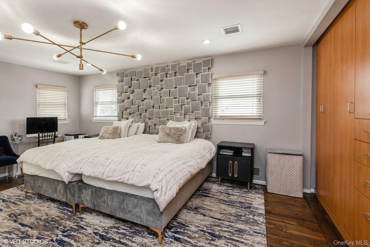 Bedroom, Interior, Pendant Lights, Recessed Lighting, Wood Texture Flooring