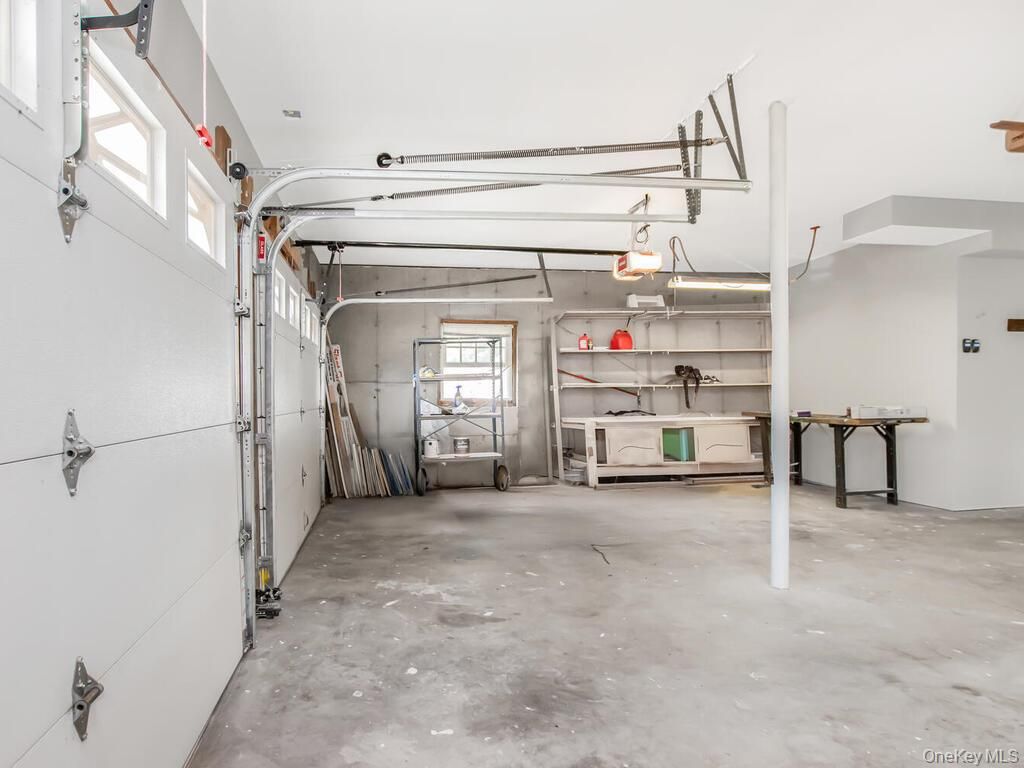 Garage, Interior