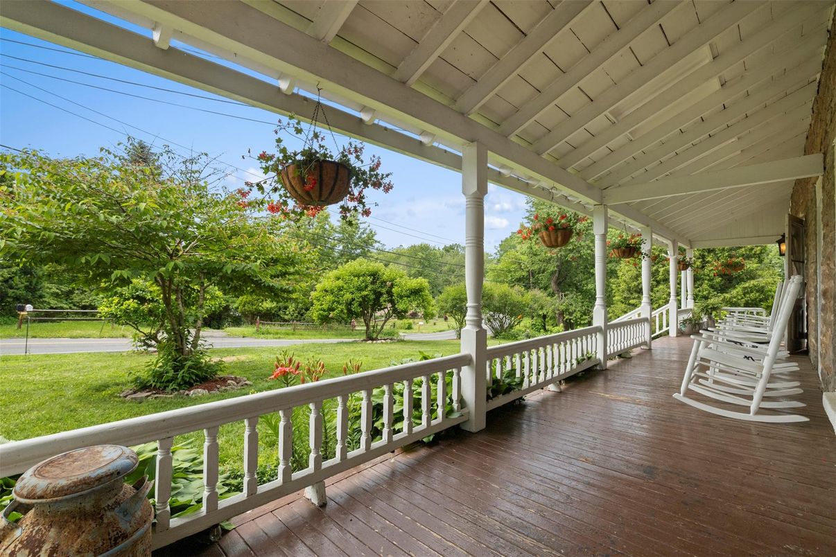 Exterior, Wood Texture Flooring