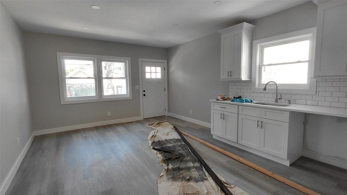 Interior, Kitchen, Recessed Lighting, Wood Texture Flooring