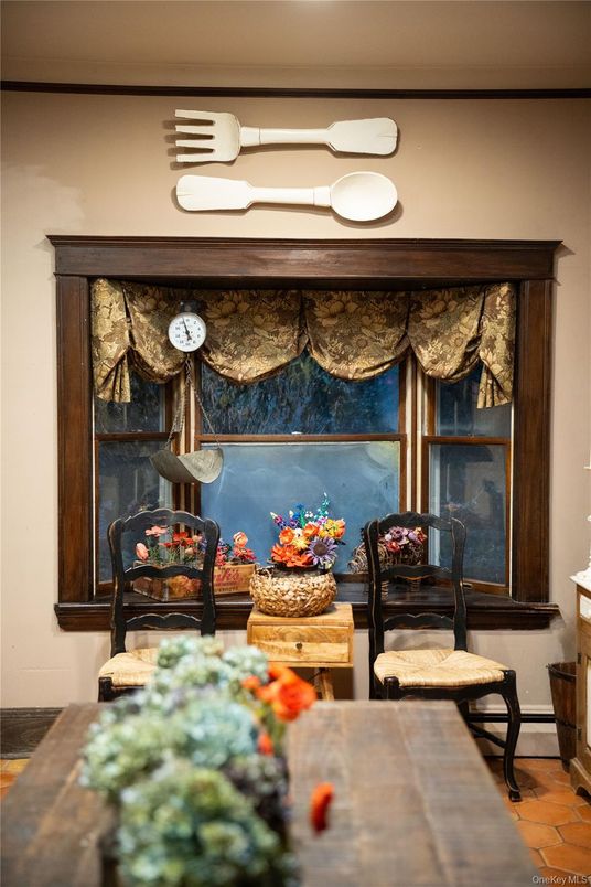 Dining room, Interior