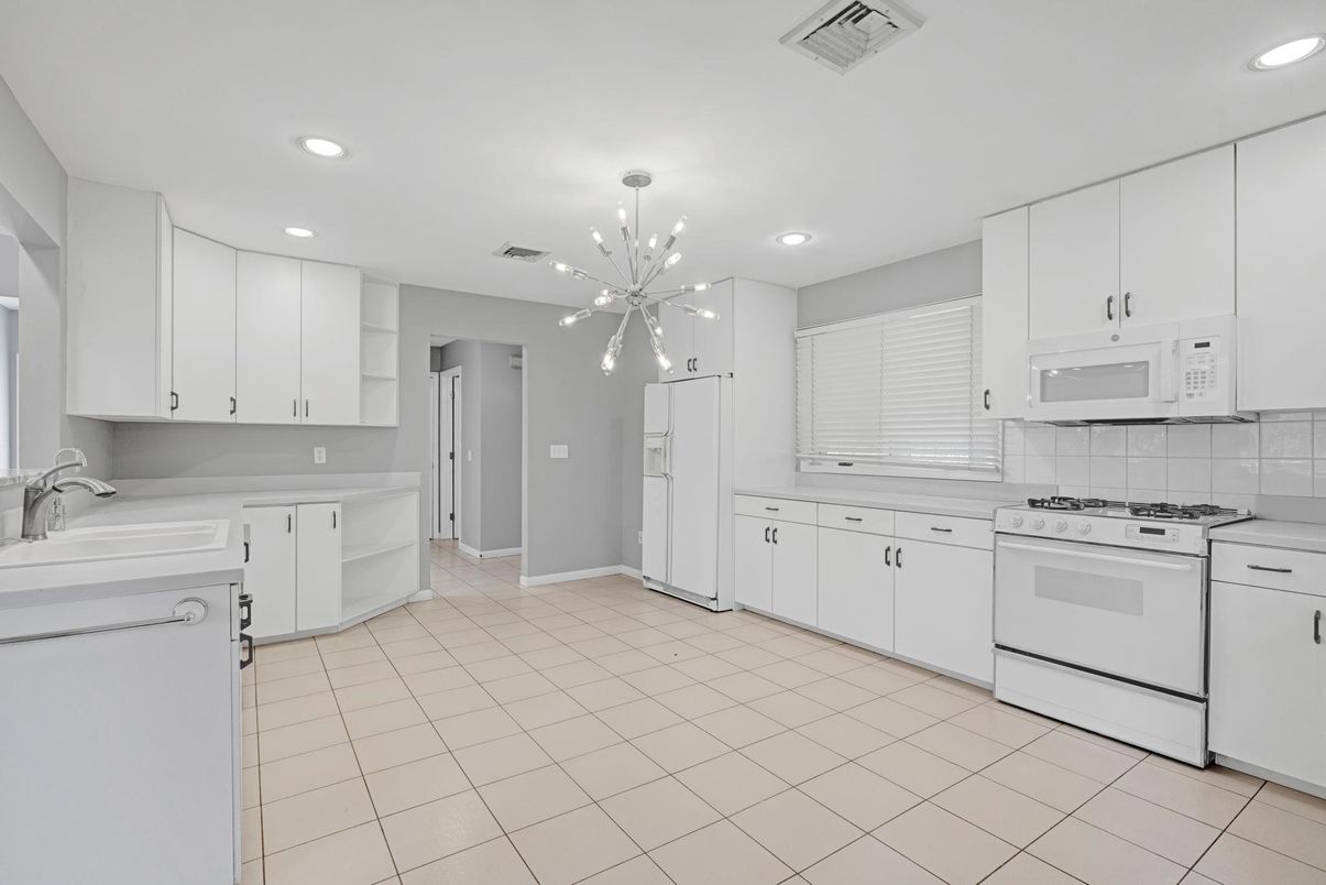 Interior, Kitchen, Pendant Lights, Recessed Lighting
