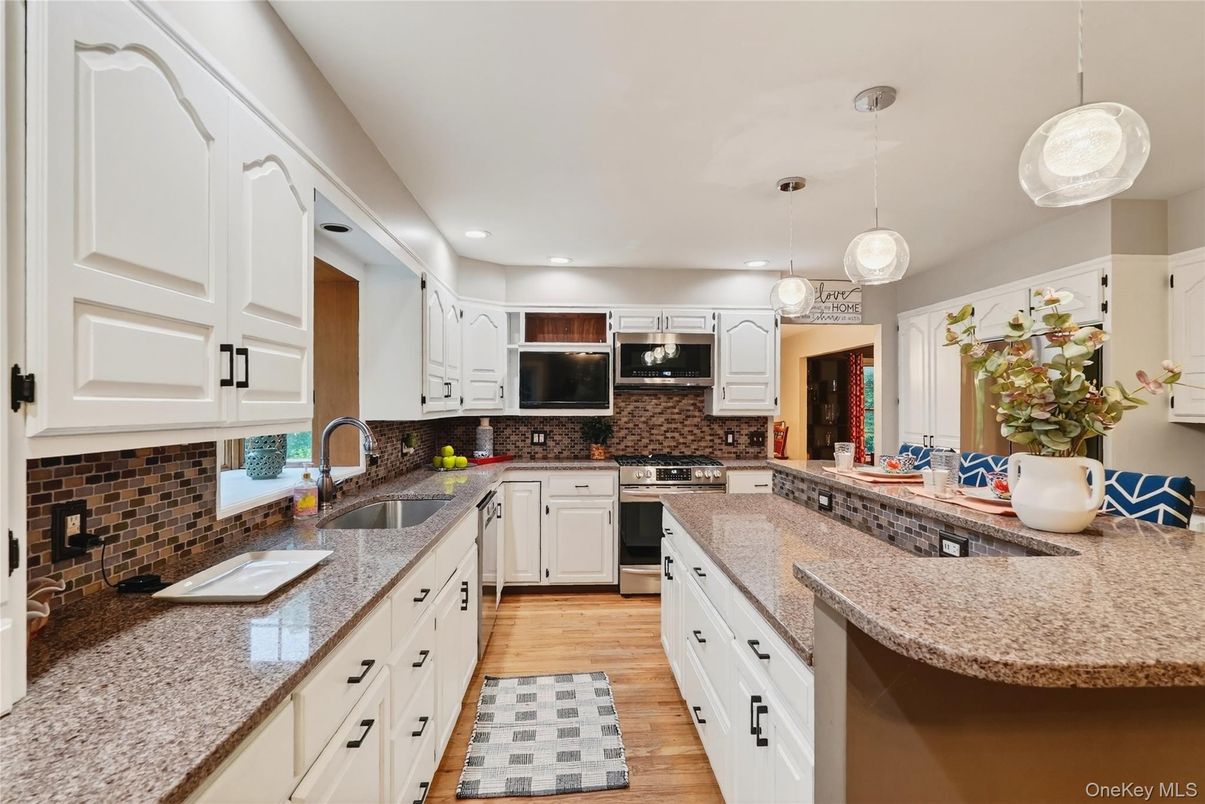 Interior, Kitchen, Pendant Lights, Recessed Lighting, Stone Walls, Wood Texture Flooring