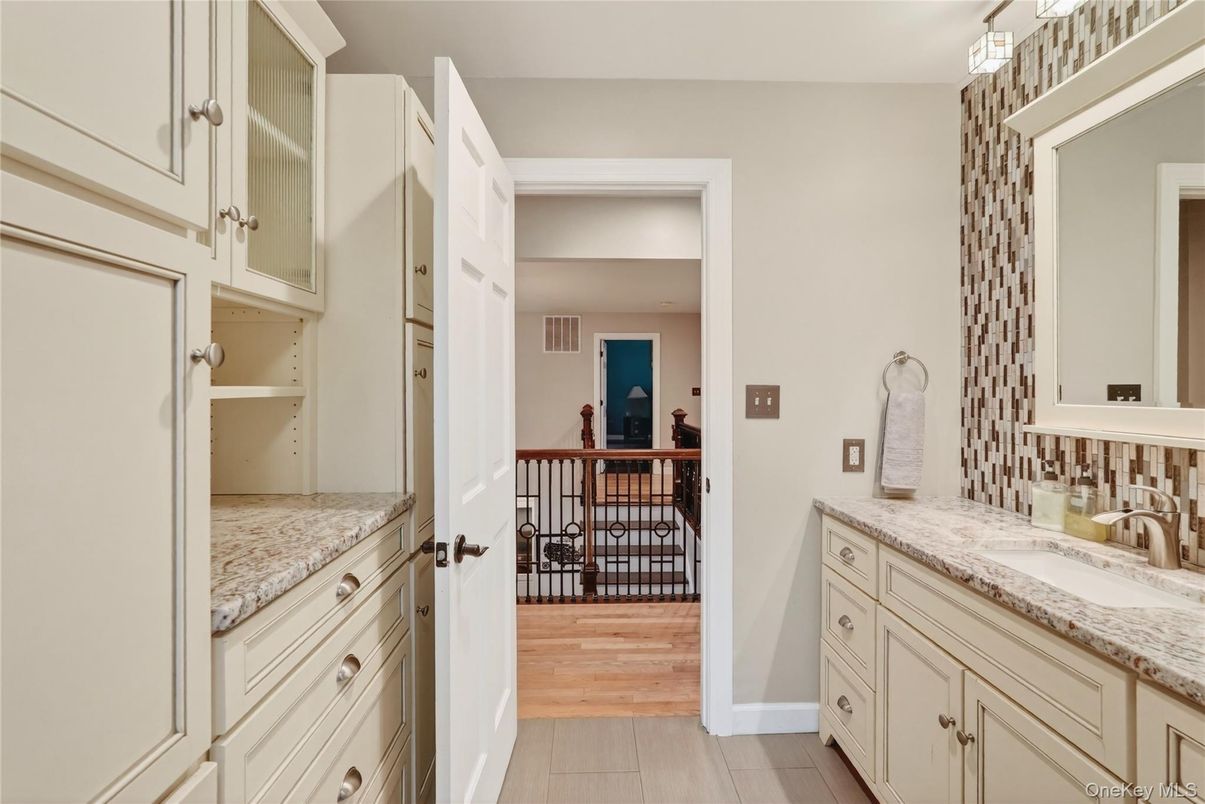 Bathroom, Interior, Wood Texture Flooring