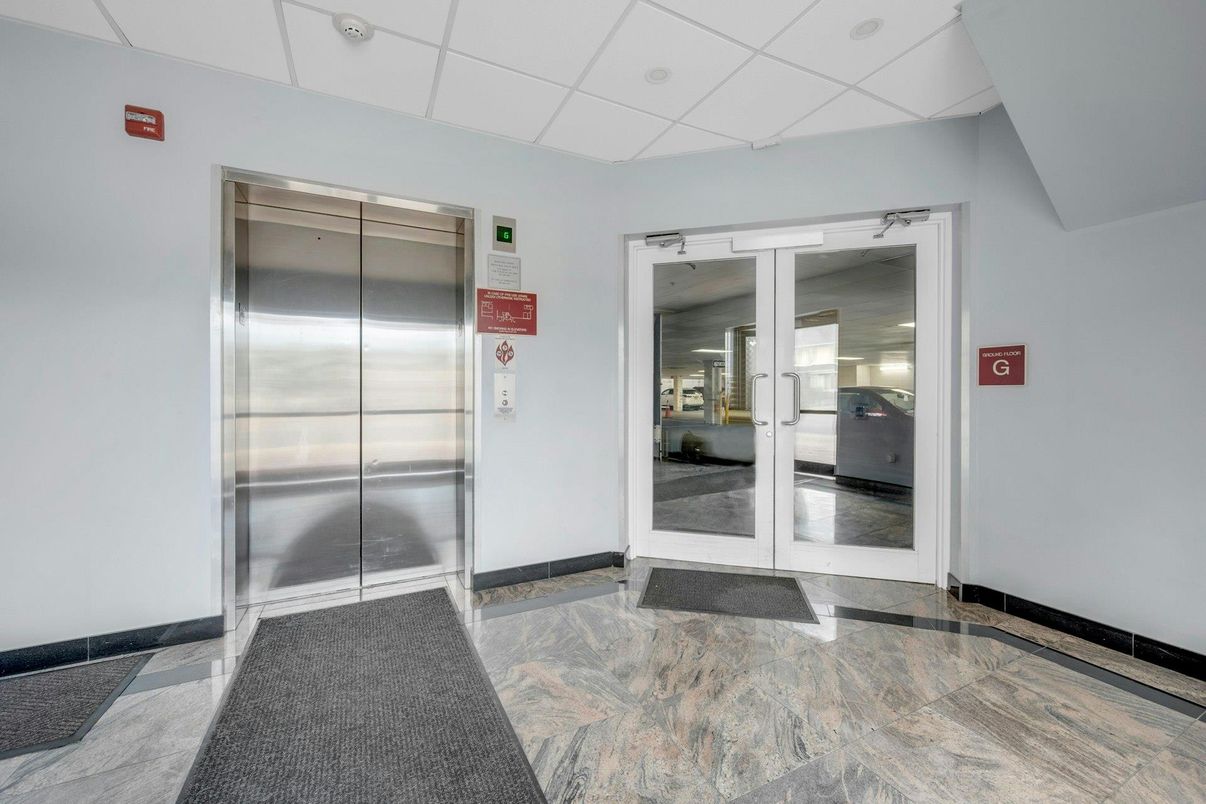 Elevator, Interior