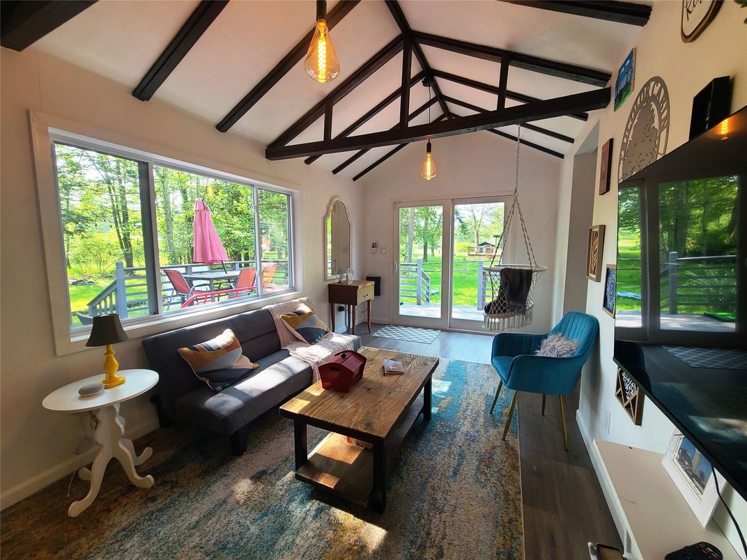 Interior, Living room, Pendant Lights, Wooden Beams, Wood Texture Flooring