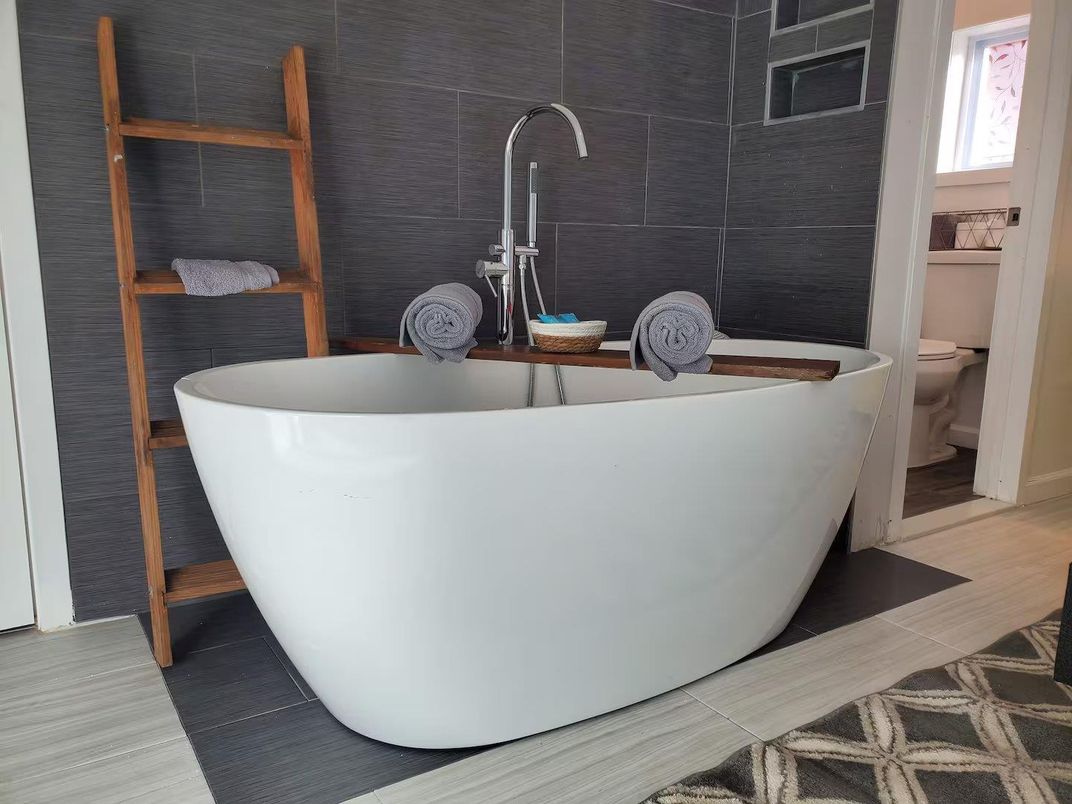 Bathroom, Free Standing Baths, Interior