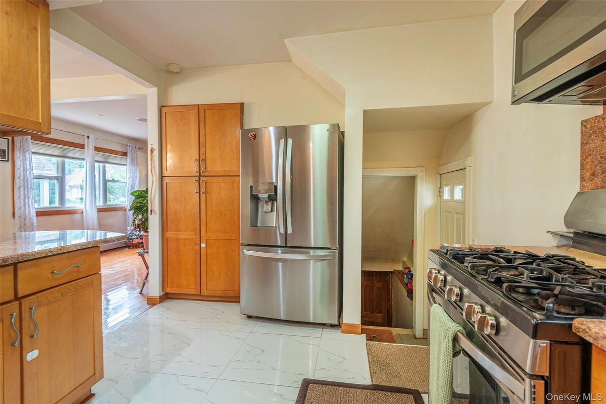 Interior, Kitchen, Marble, Stainless Steel Appliances
