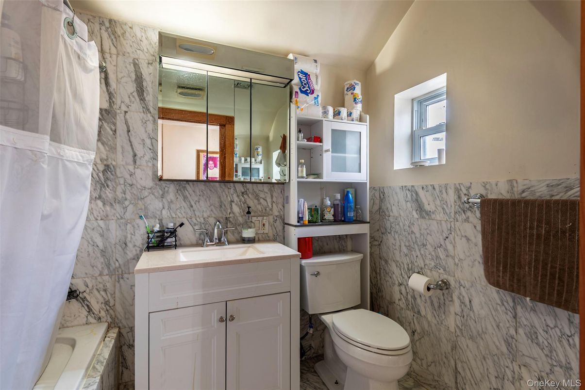 Bathroom, Interior, Marble, Marble Walls