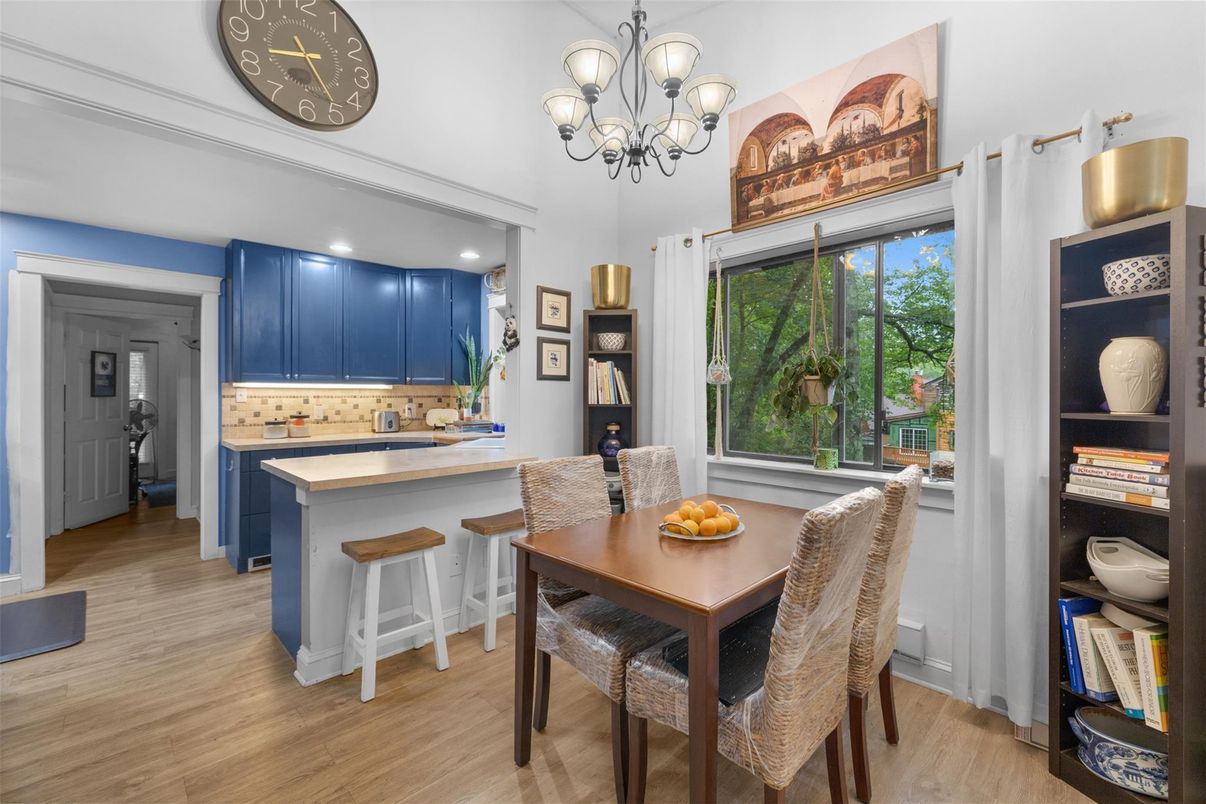 Chandelier, Dining room, Interior, Kitchen, Recessed Lighting, Wood Texture Flooring