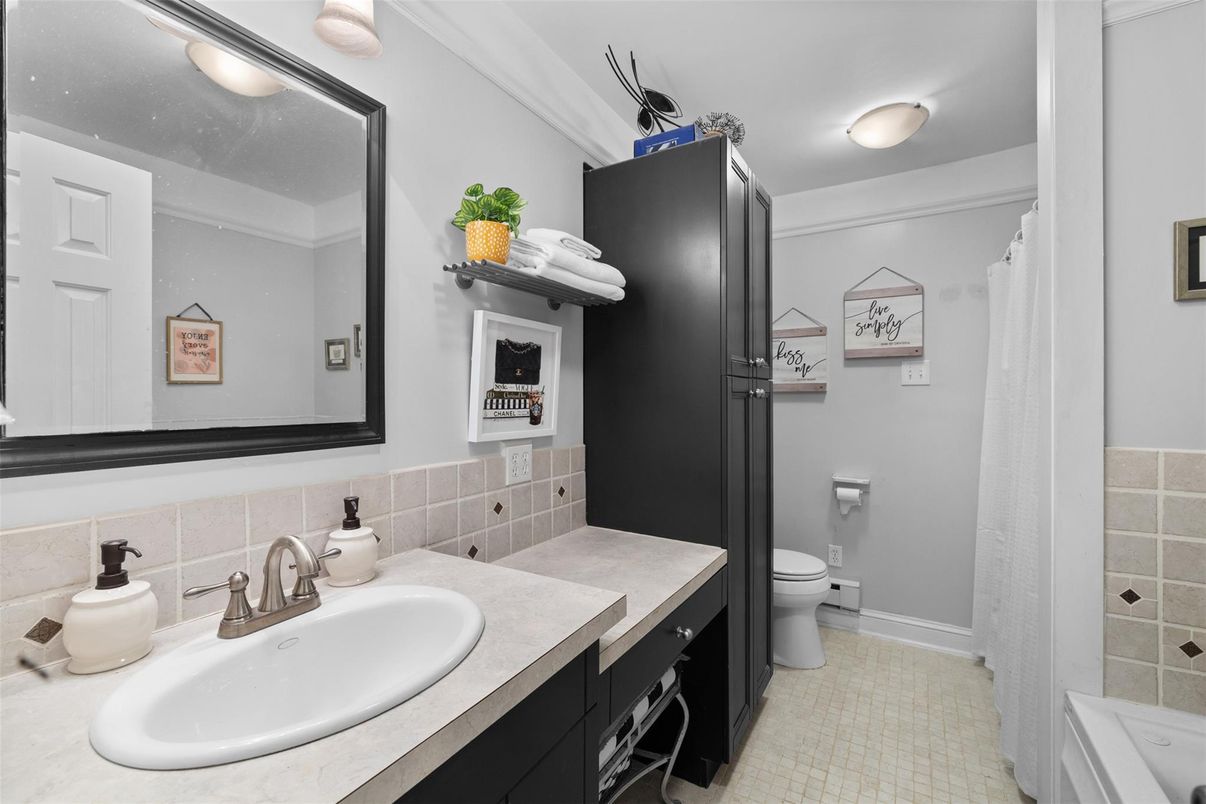 Bathroom, Interior