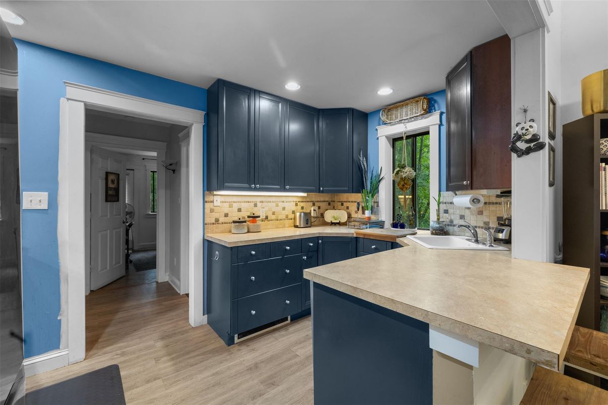 Interior, Kitchen, Recessed Lighting, Wood Texture Flooring
