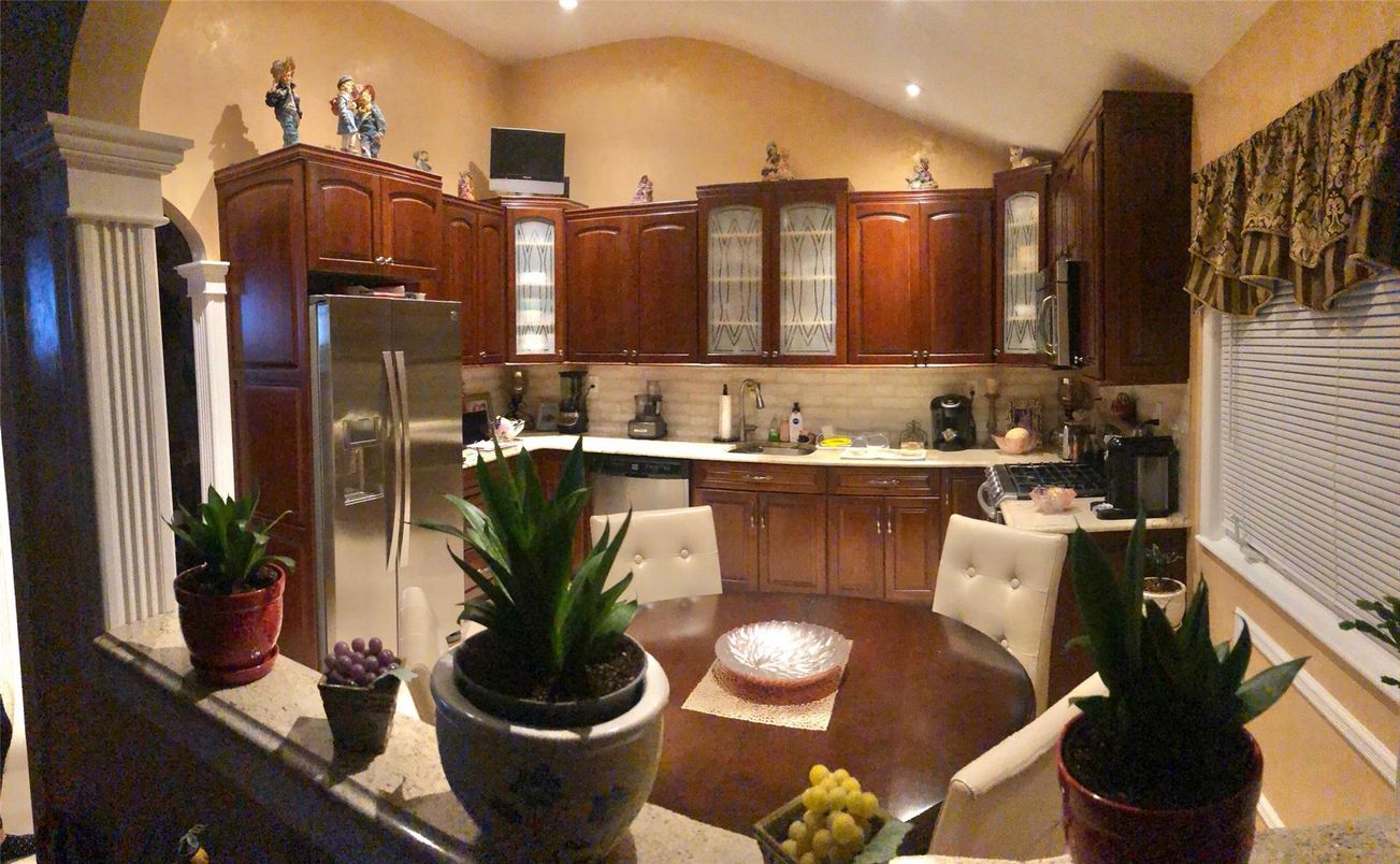 Dining room, Interior, Kitchen, Recessed Lighting