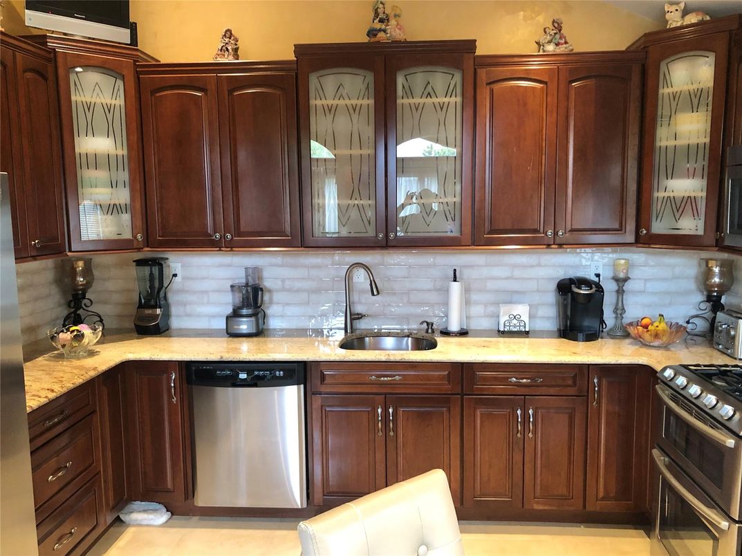 Interior, Kitchen, Stainless Steel Appliances