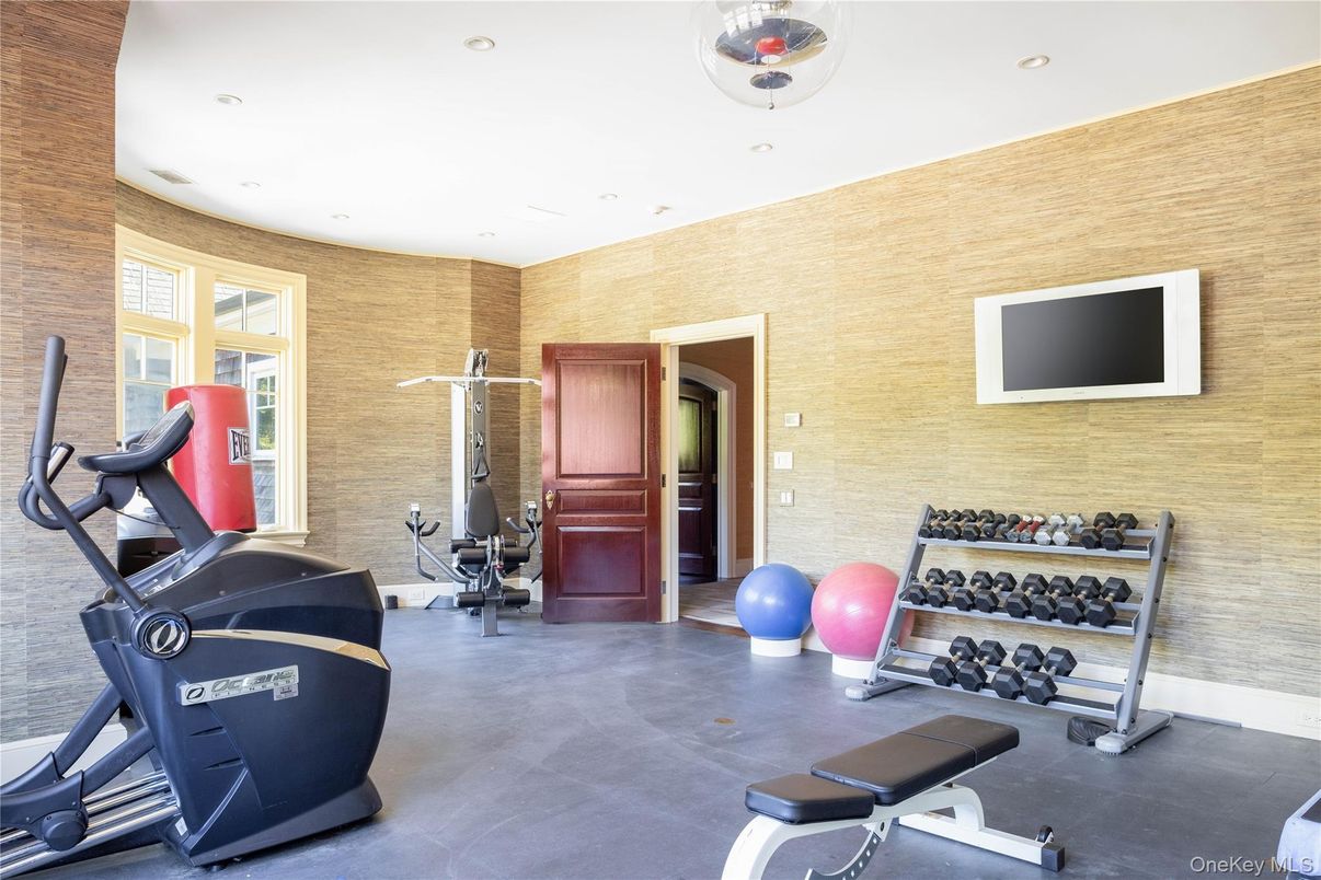 Fitness Equipment, Interior, Recessed Lighting