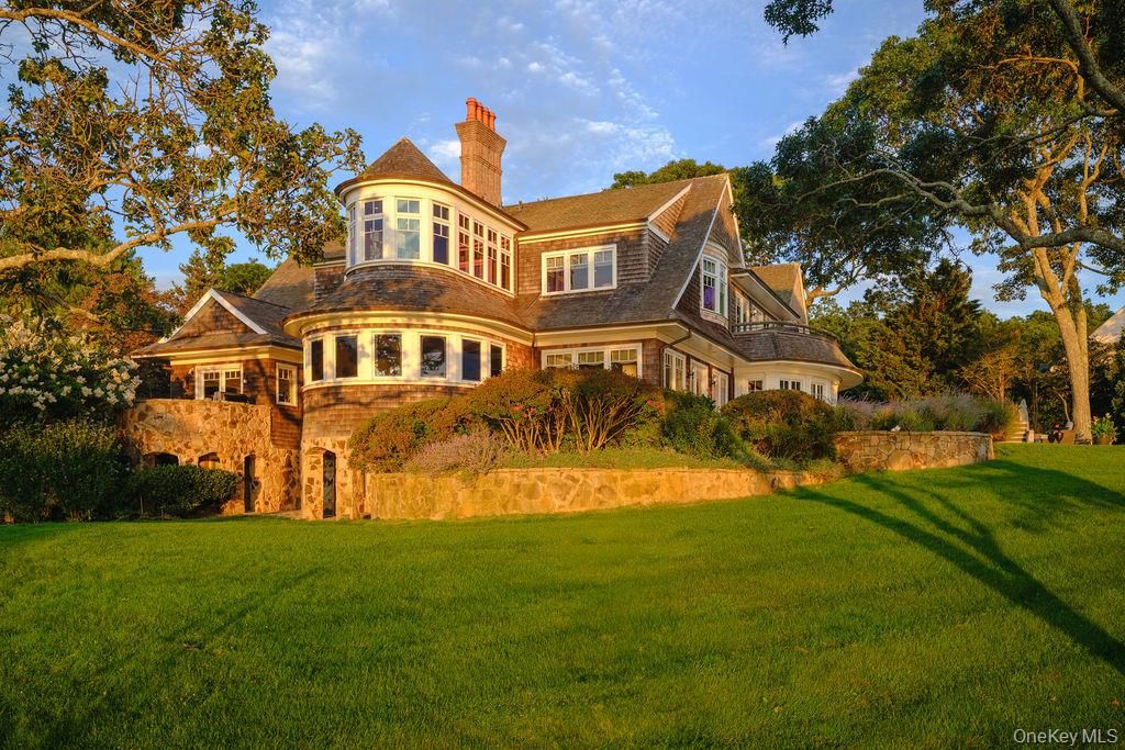 Backyard, Exterior, Facade, Brick Facade, Queen Anne Victorian