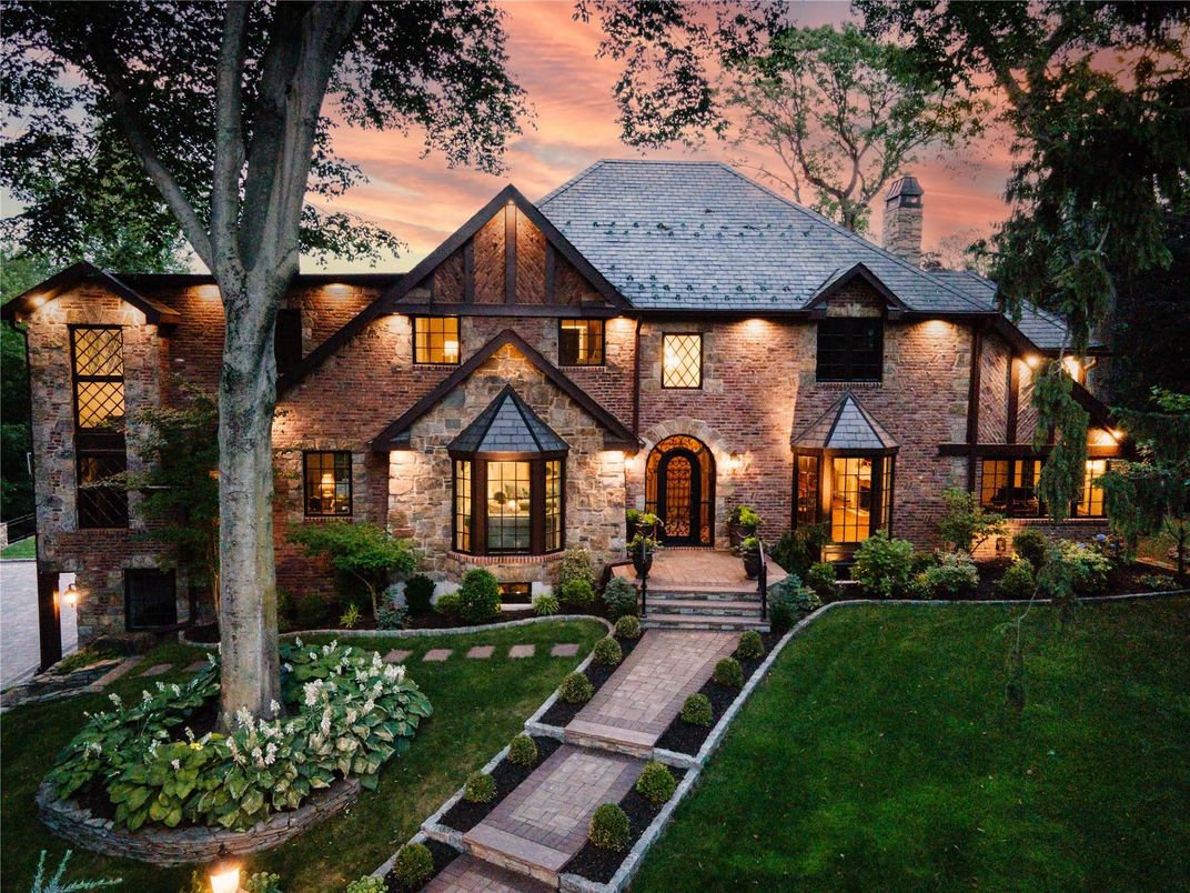 Exterior, Facade, Tudor Revival