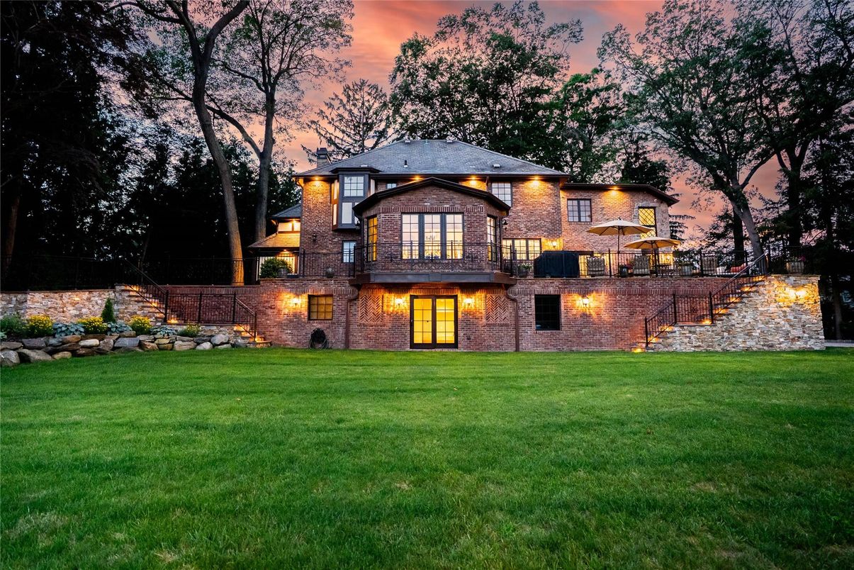 Backyard, Exterior, Facade, Brick Facade, French Provincial