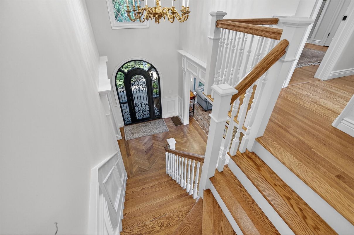 Chandelier, Interior, Wood Texture Flooring
