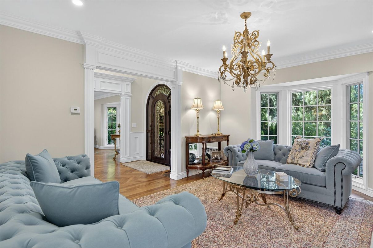 Chandelier, Interior, Living room, Recessed Lighting, Wood Texture Flooring