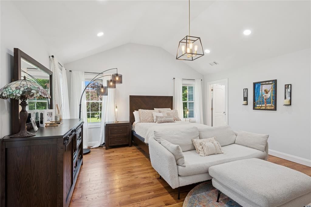 Bedroom, Interior, Pendant Lights, Recessed Lighting, Wood Texture Flooring
