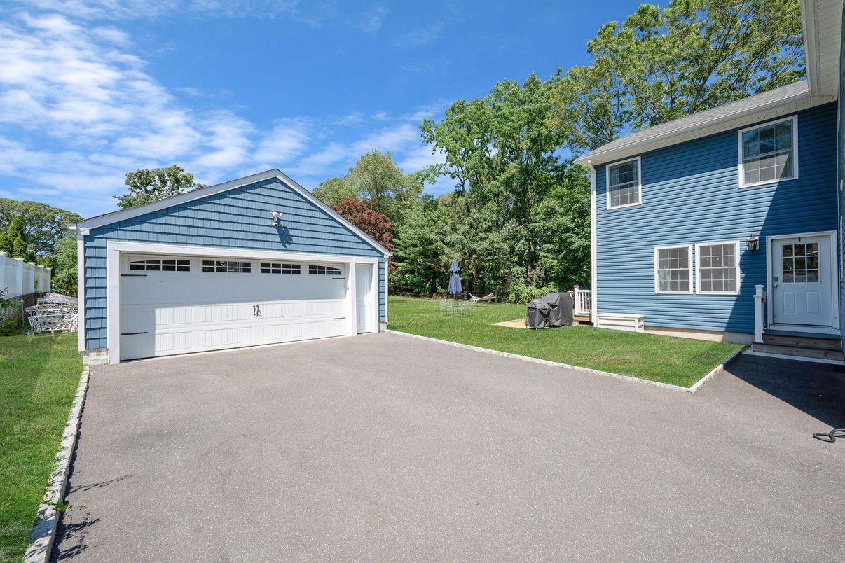 Backyard, Detached Garage, Exterior