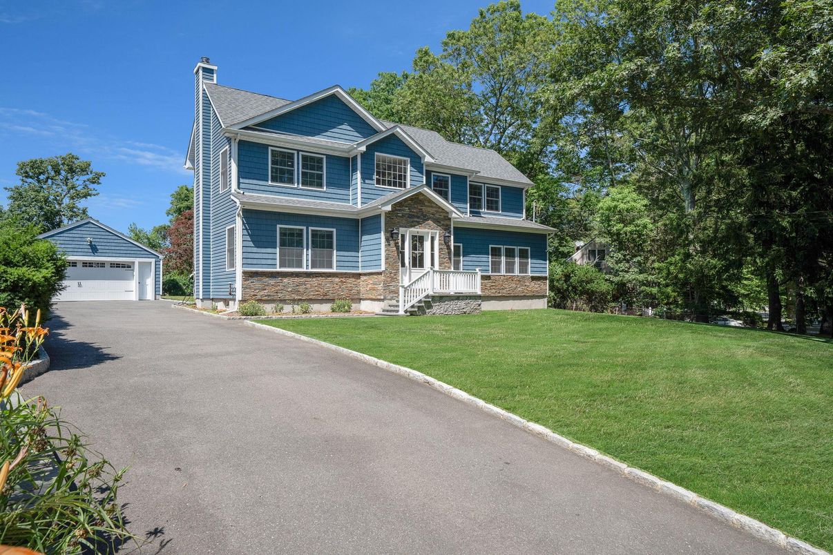 Backyard, Detached Garage, Exterior, Facade, Queen Anne Victorian