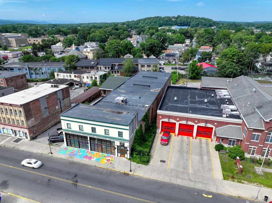 Exterior, Drone