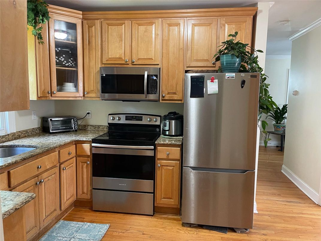 Interior, Kitchen, Stainless Steel Appliances, Wood Texture Flooring