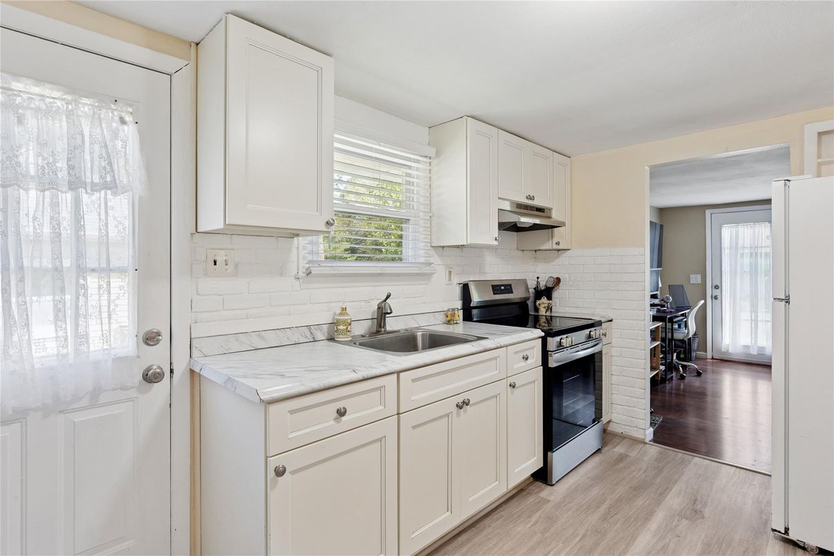 Interior, Kitchen, Wood Texture Flooring