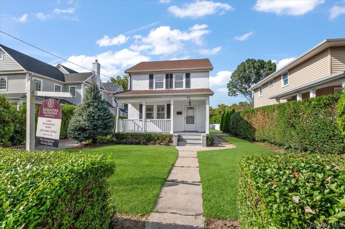 Backyard, Exterior, Facade, American Foursquare