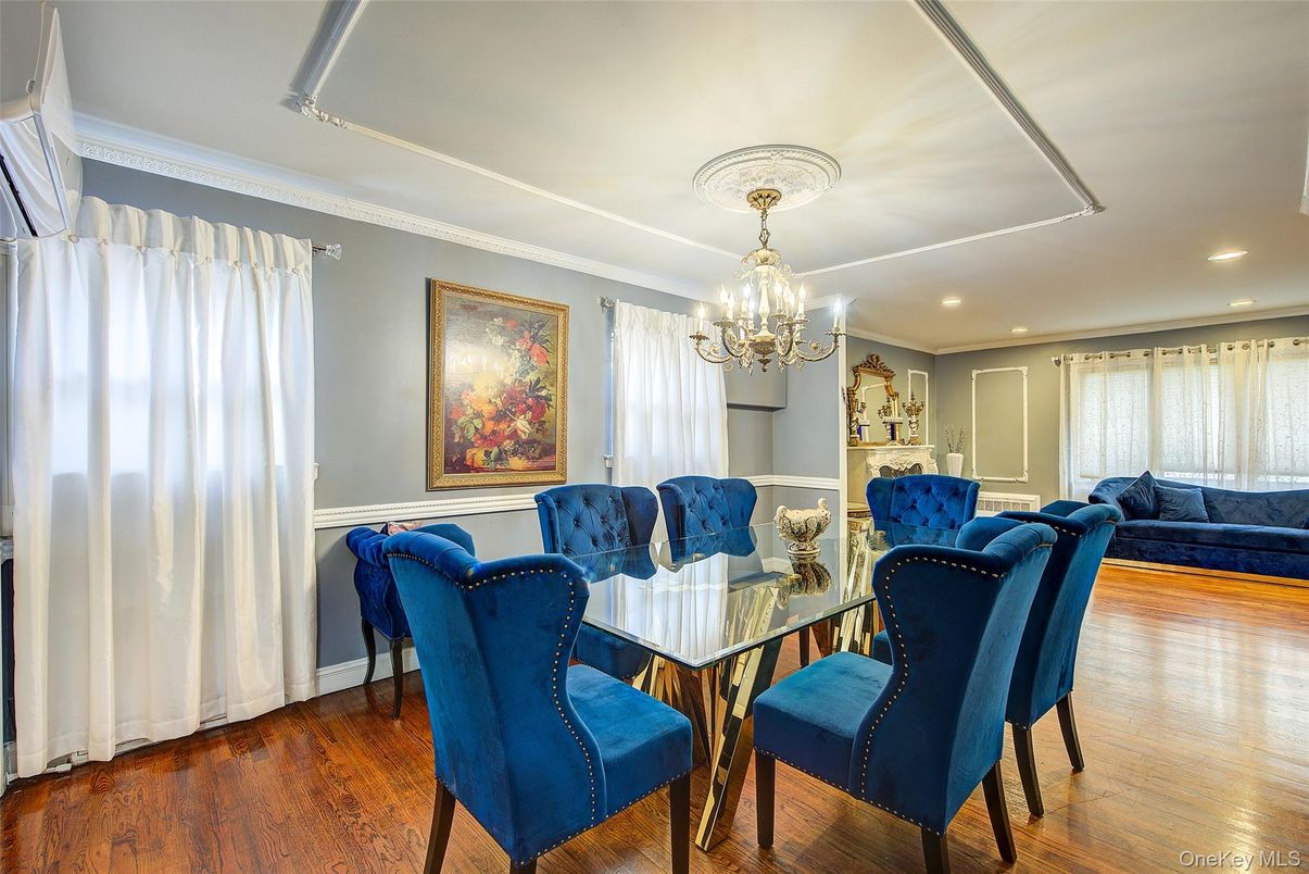 Chandelier, Dining room, Interior, Recessed Lighting, Wood Texture Flooring